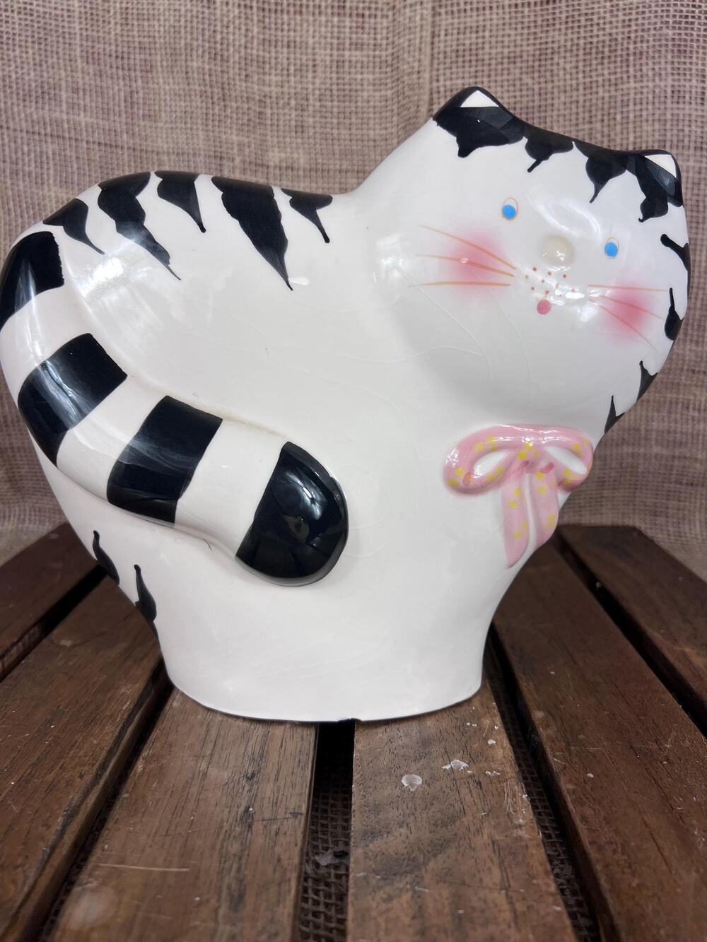 Vintage Albert E Price Flat Cat Ceramic White With Black Stripes Pink Bow 1991
